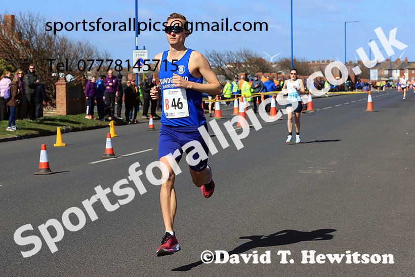 Senior mens Northern 12 Stage Road Relay, 2025 Northern 12 and 6 Stage Road Relays and Junior 5k, Redcar. Photo: David T. Hewitson/Sports for All Pics